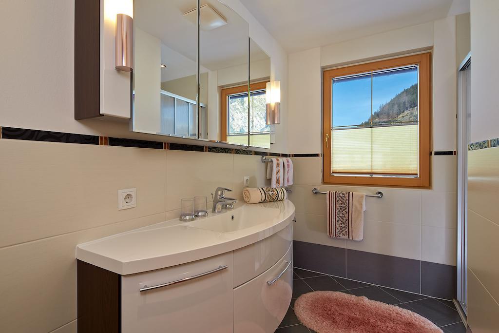 Apart Sunshine Langenfeld Room photo