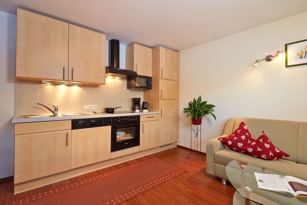 Apart Sunshine Langenfeld Room photo